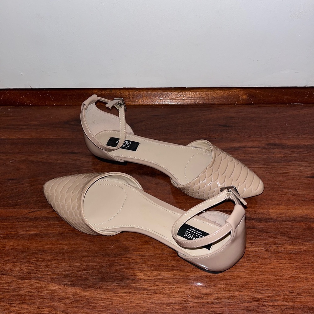 Snake skin pointed shoe flats